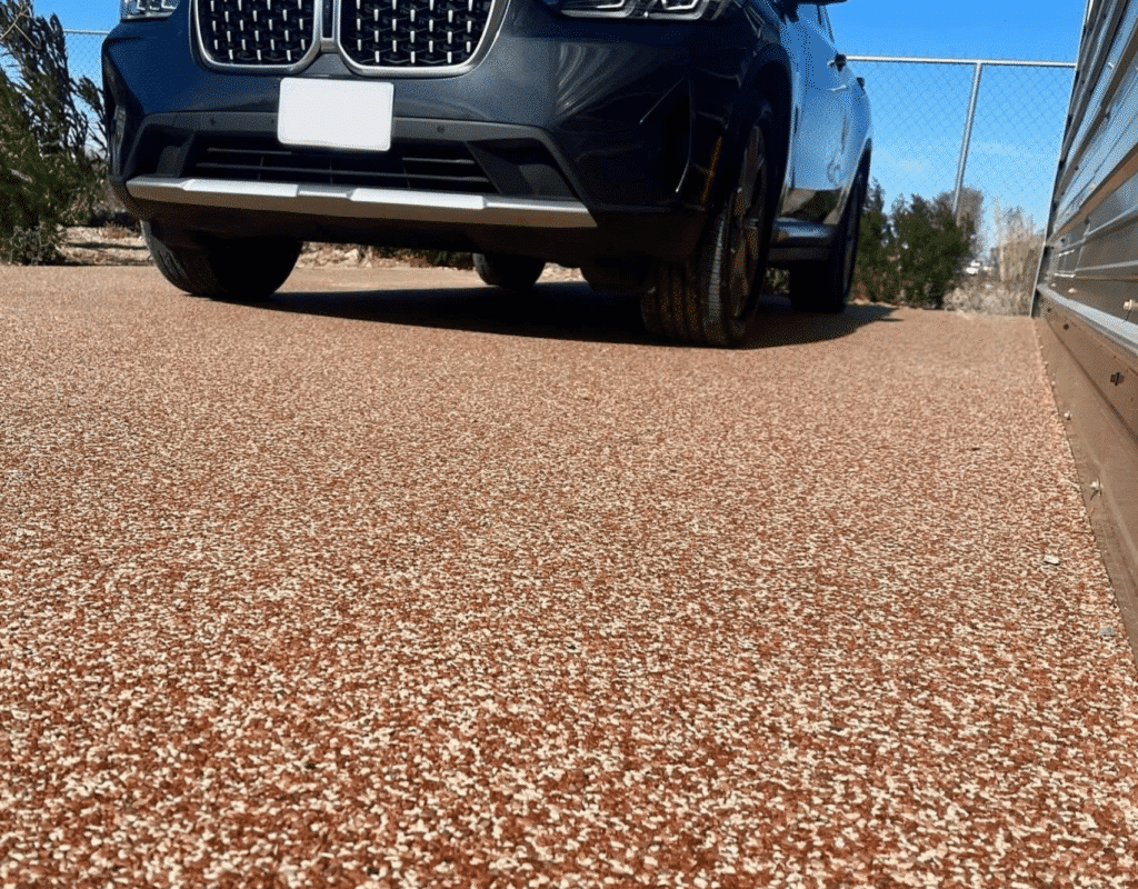 voiture garée sur une solution ecodrain